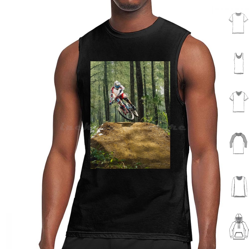 Mountain Biking Jumps - Le motard de montagne sur le