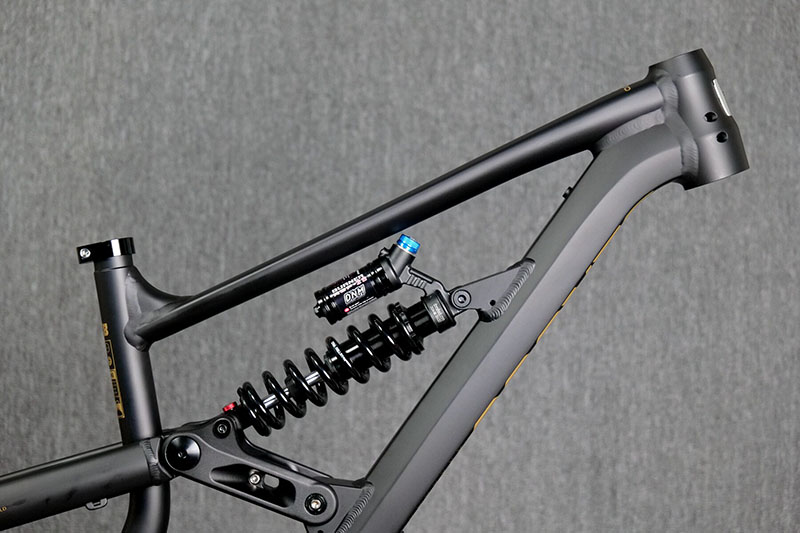 Vélo VTT Enduro Tout Suspendu  - Mountain Biking In The Uk avis et prix